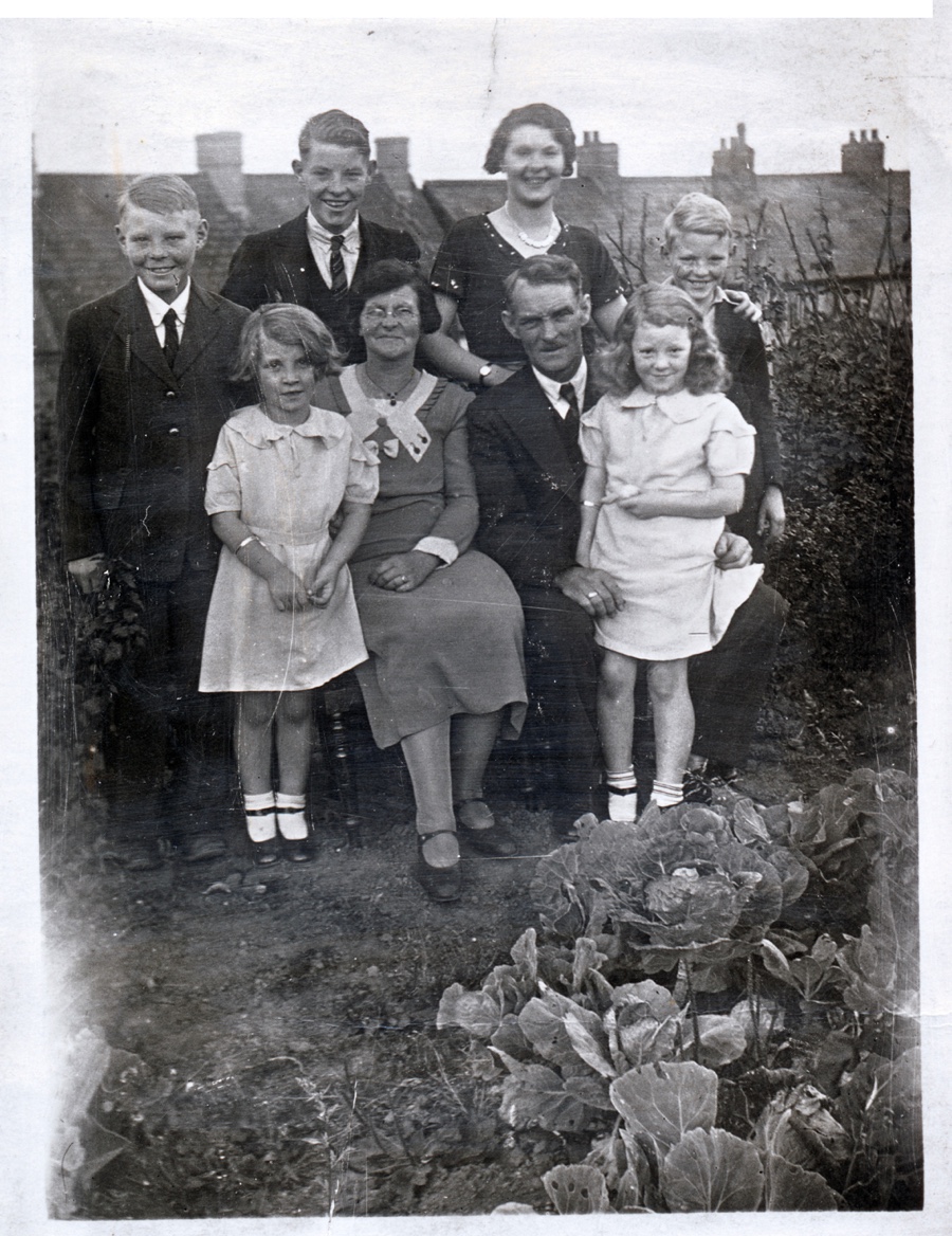 Taylor family ca 1934
