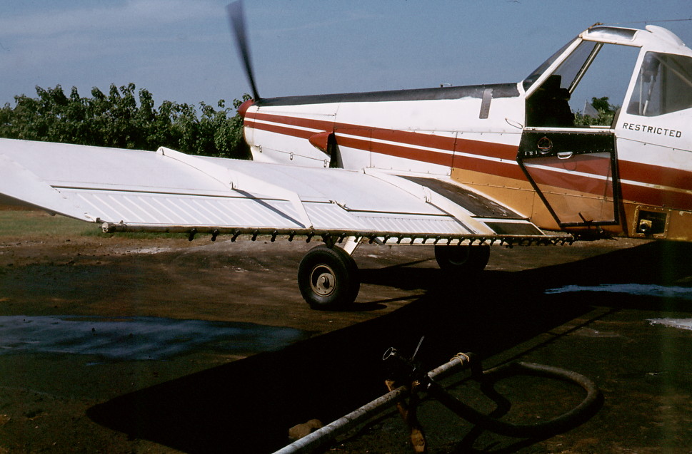 {boom applicator on aircraft}
